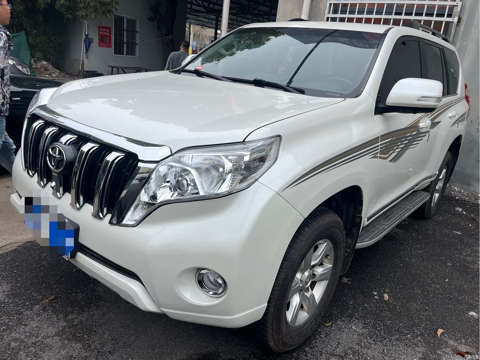 Toyota Prado, 2017 1