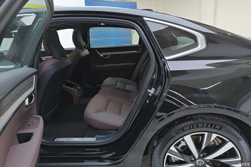 Volvo S90, 2026 11