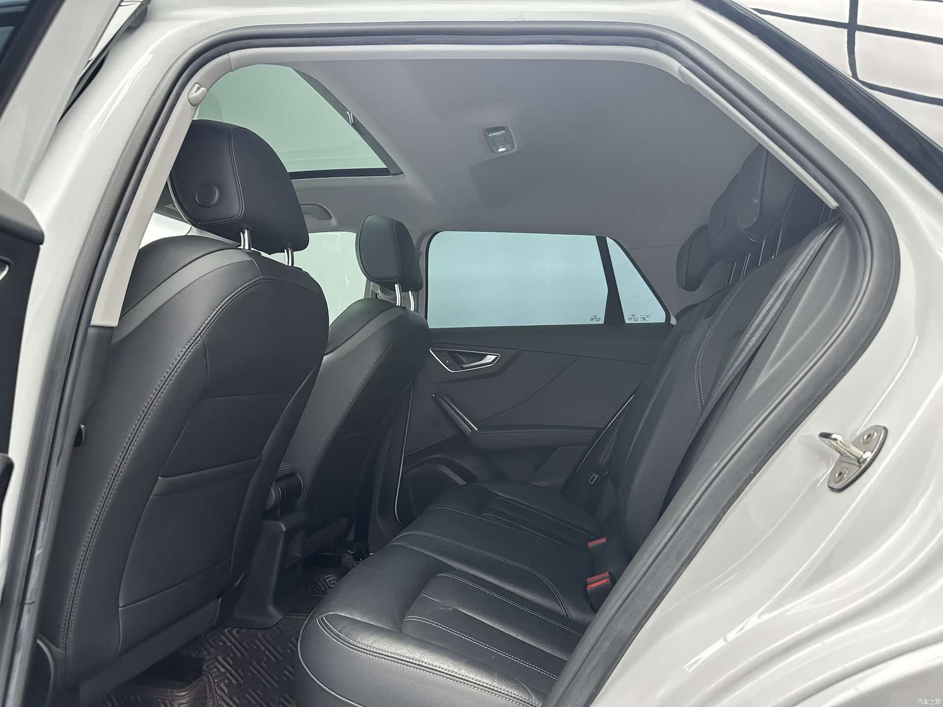 Audi Q2L, 2022 6