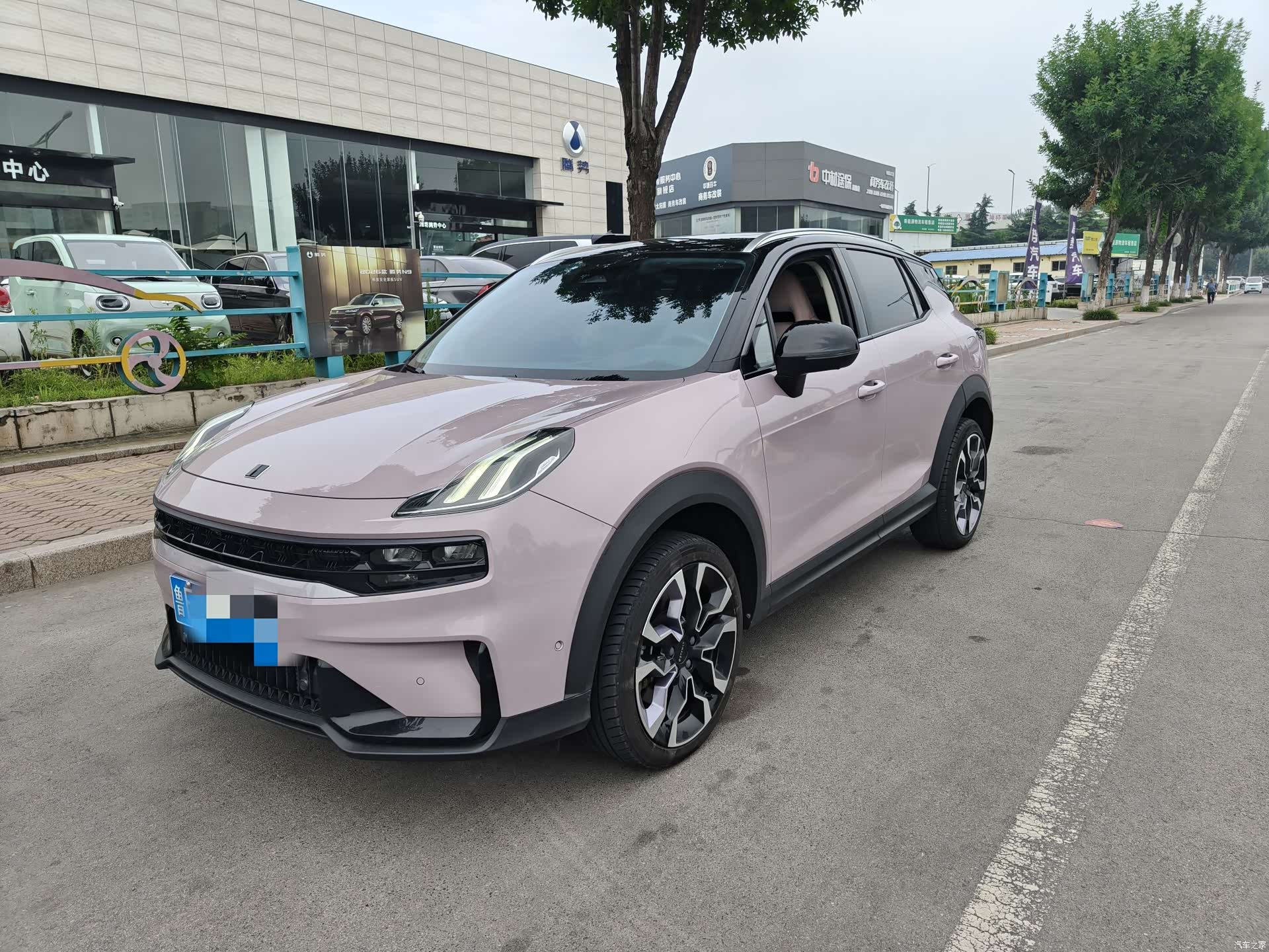 Lynk & Co 02