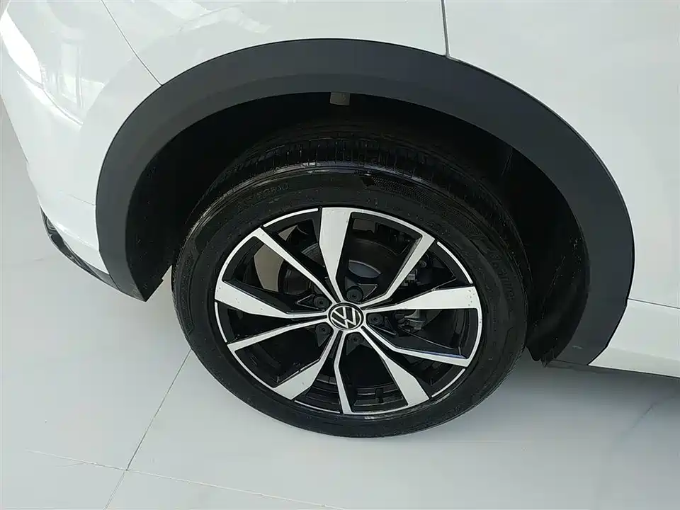 Volkswagen T-ROC exploring Songs Volkswagen T-ROC exploring Songs