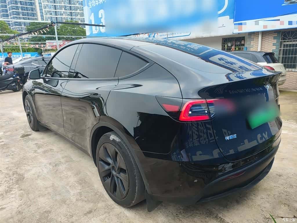 Tesla Model Y, 2024 все фото