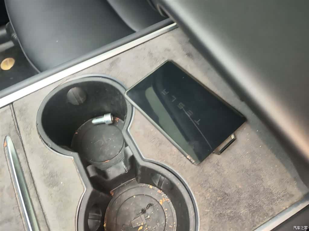 Tesla Model Y, 2024 9
