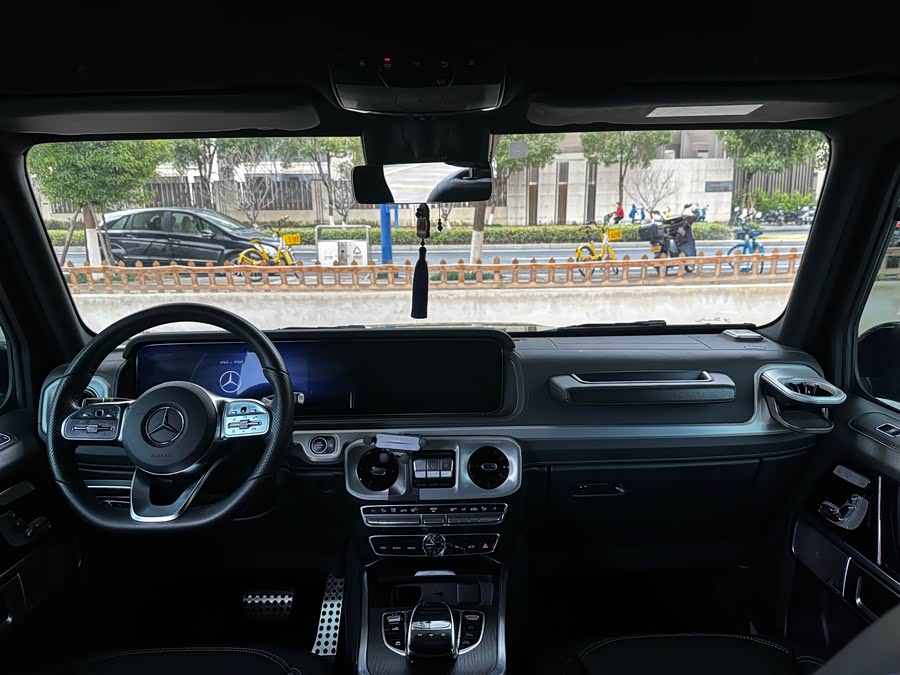 Mercedes-Benz G-Class 2024, фото 13