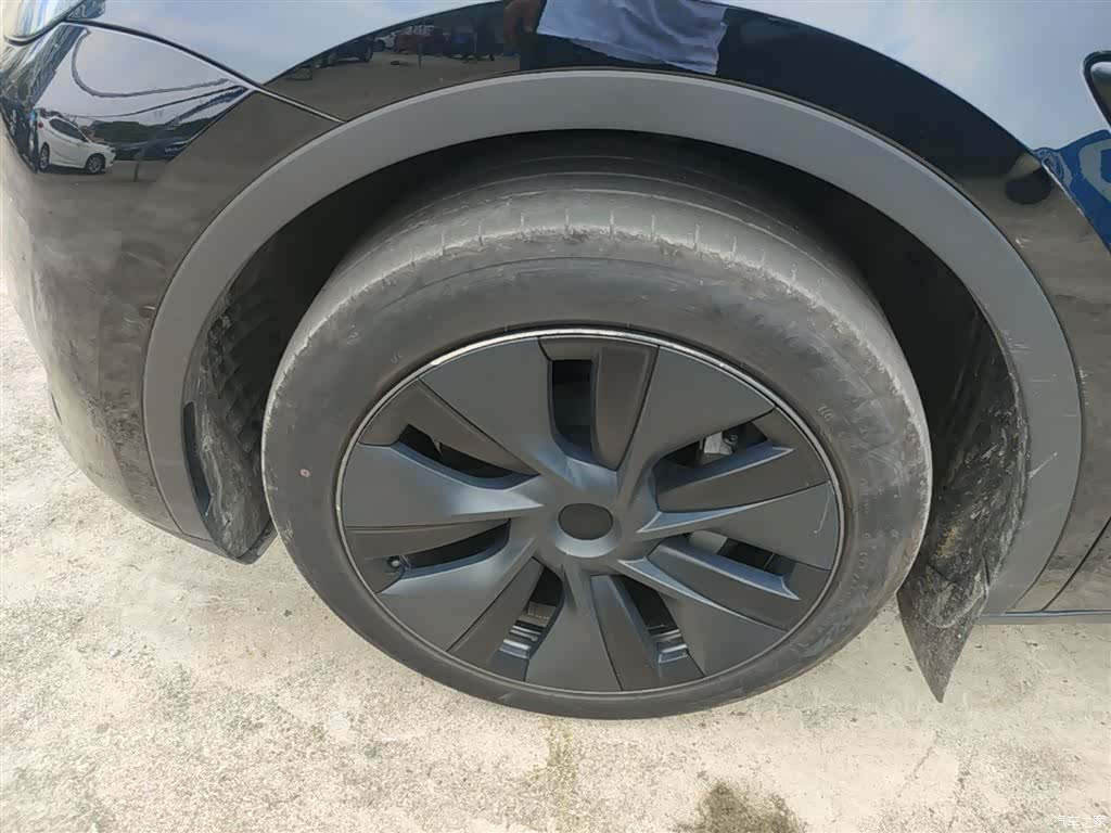 Tesla Model Y, 2024 22