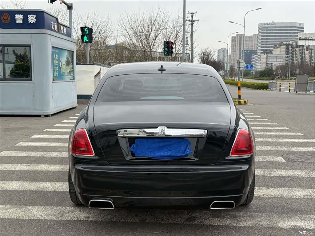 Rolls-Royce Ghost, 2013 все фото