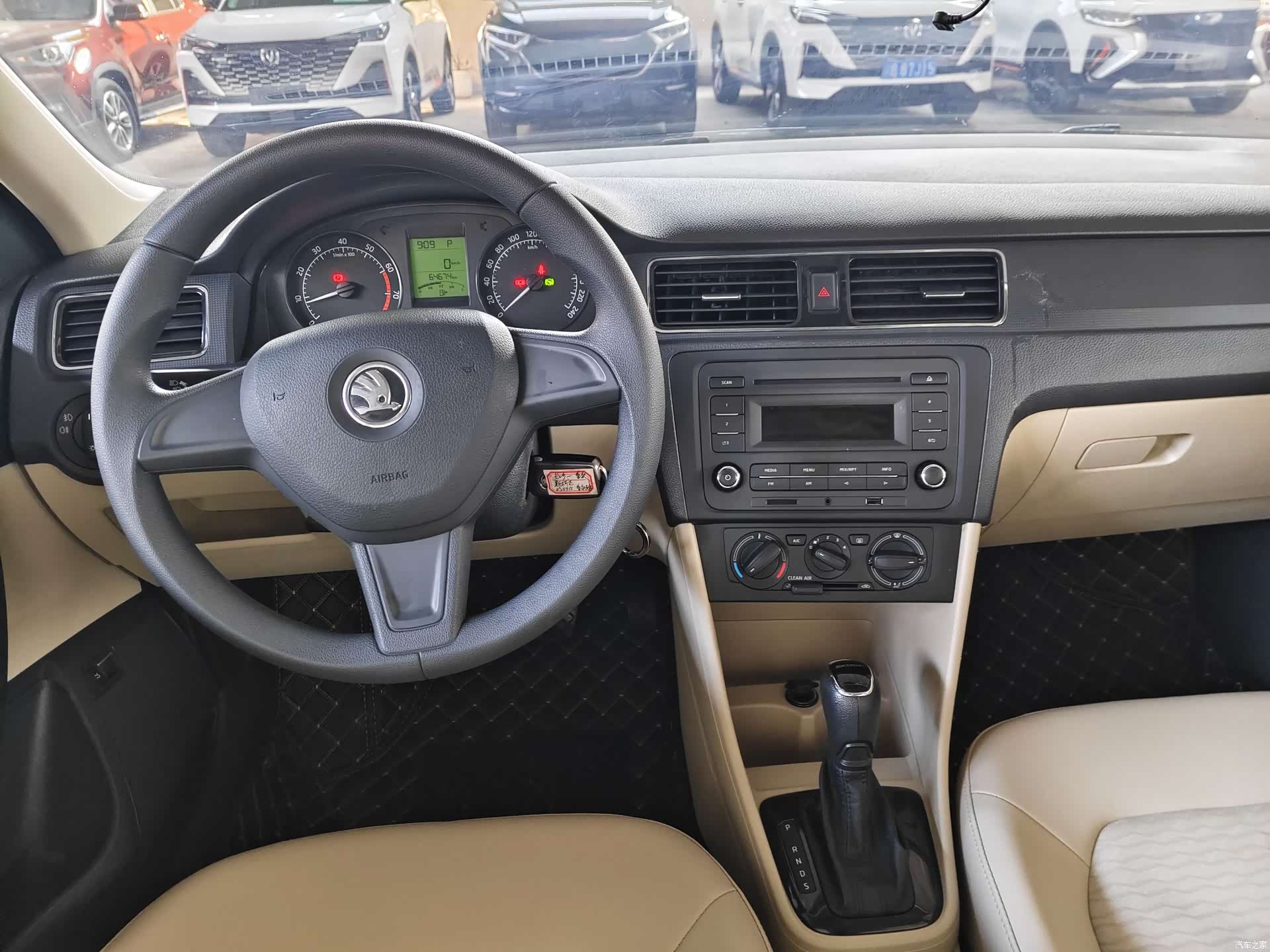 Skoda Rapid, 2017 4