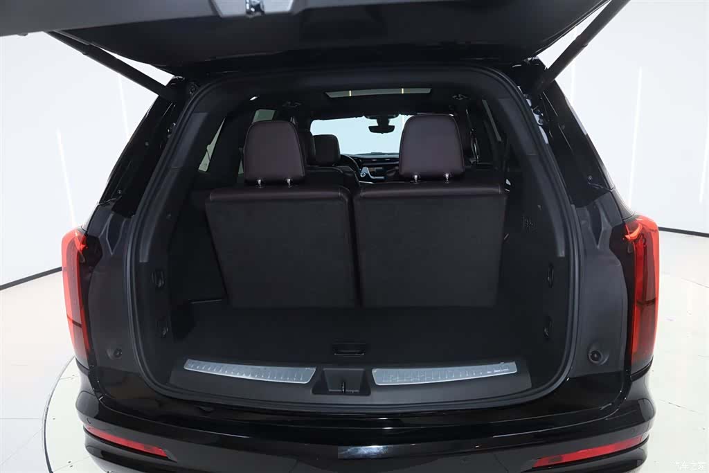 Cadillac XT6, 2022 10