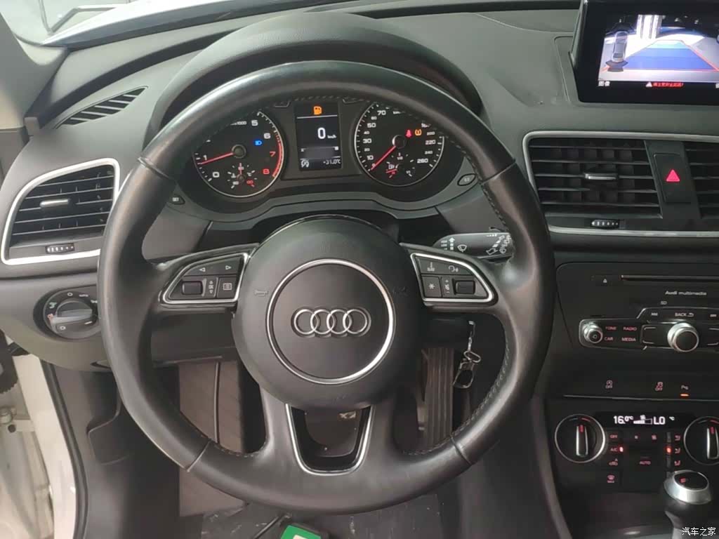Audi Q3, 2018 11