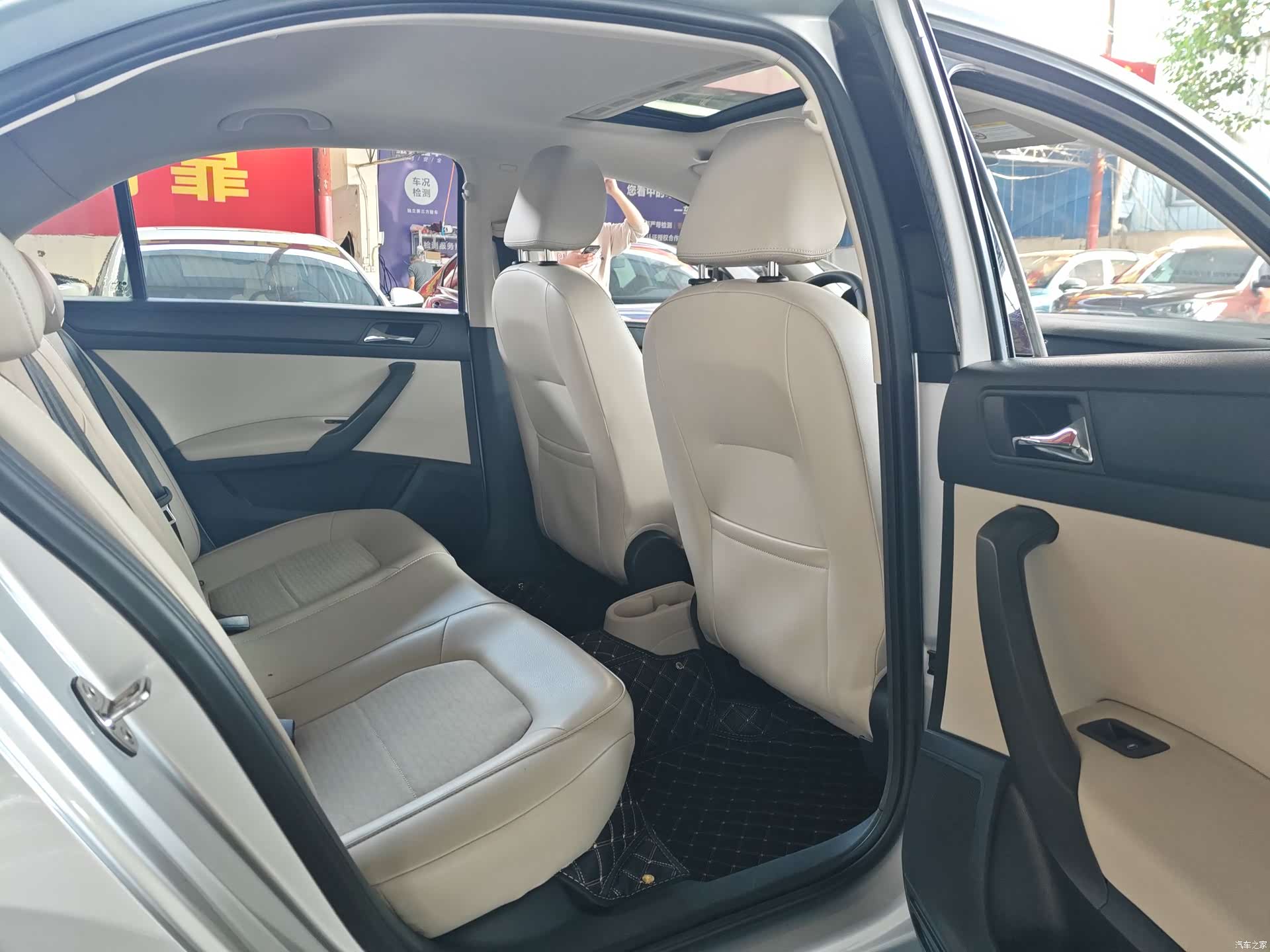 Skoda Rapid, 2017 7