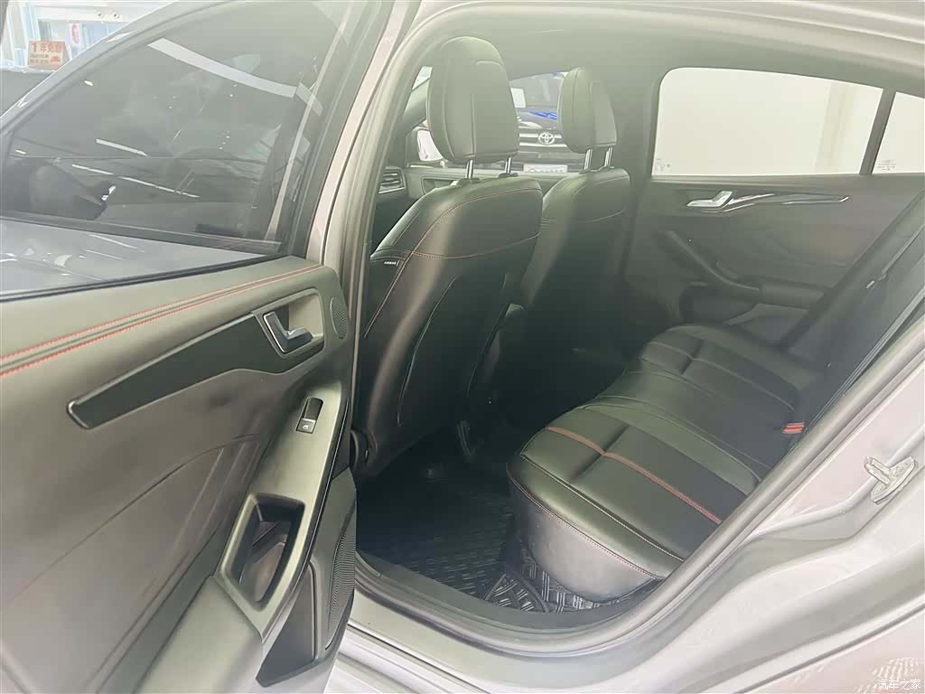 Ford Focus, 2023 23
