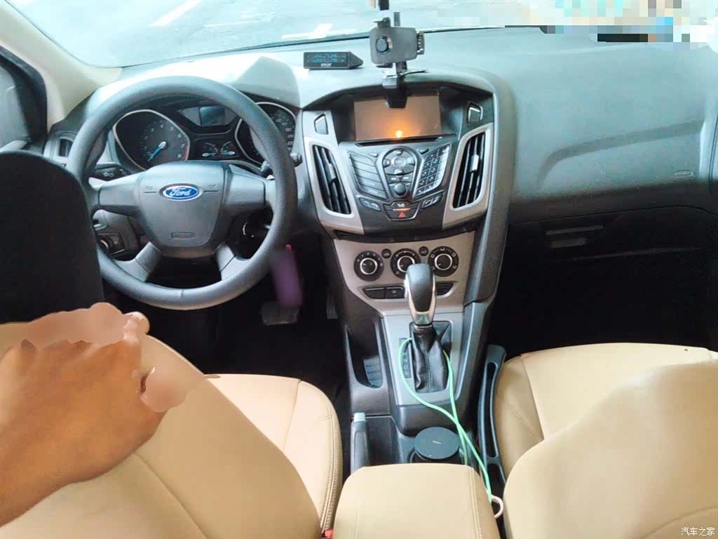 Ford Focus, 2014 10