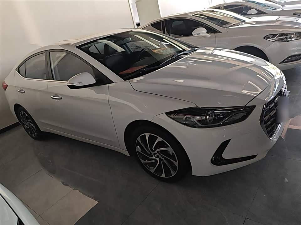 Hyundai Lead Hyundai Lead