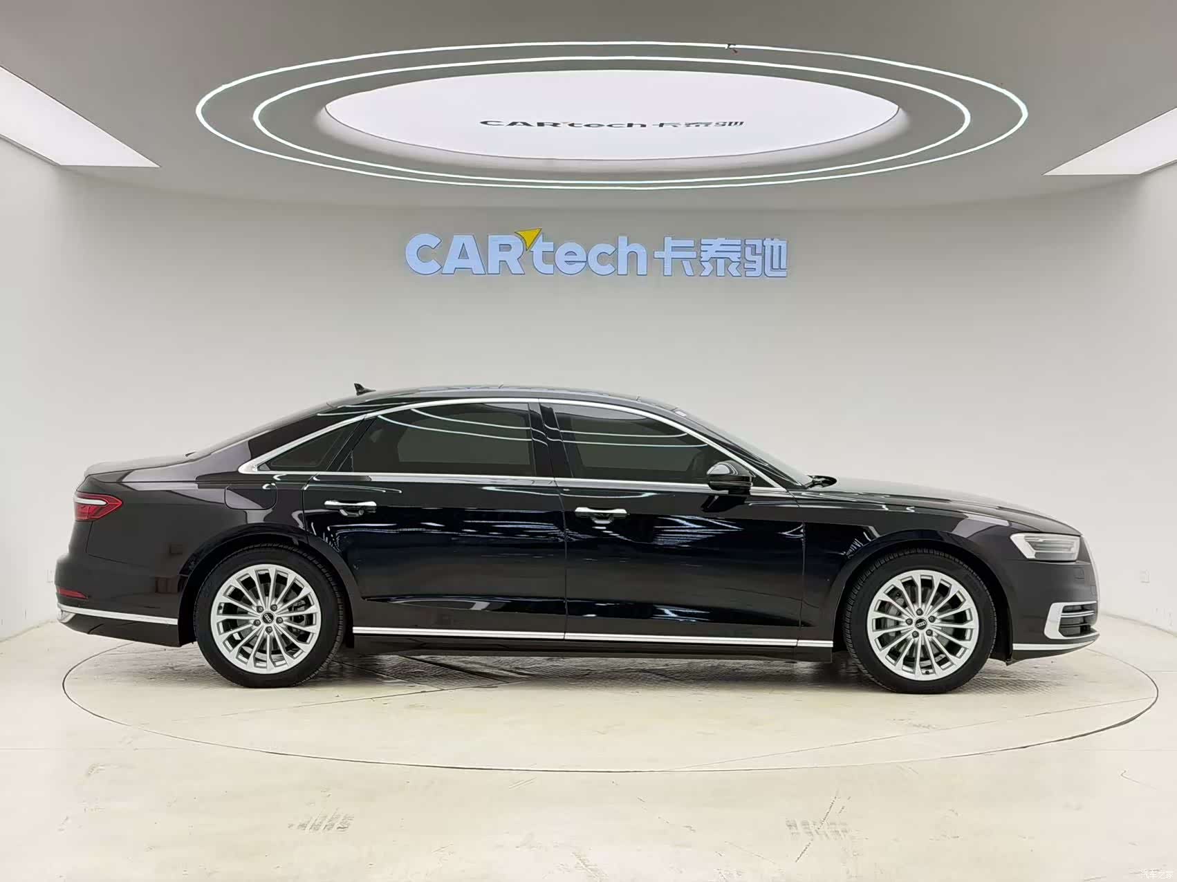 Audi A8L, 2022 4