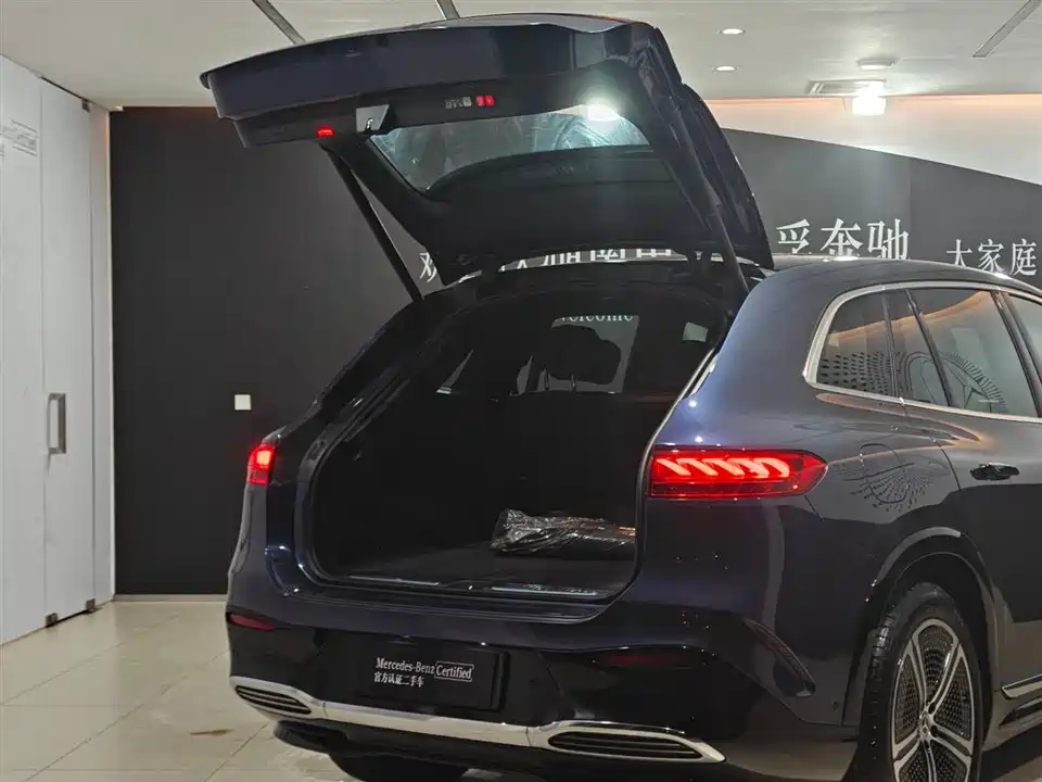 Mercedes-Benz EQS SUV