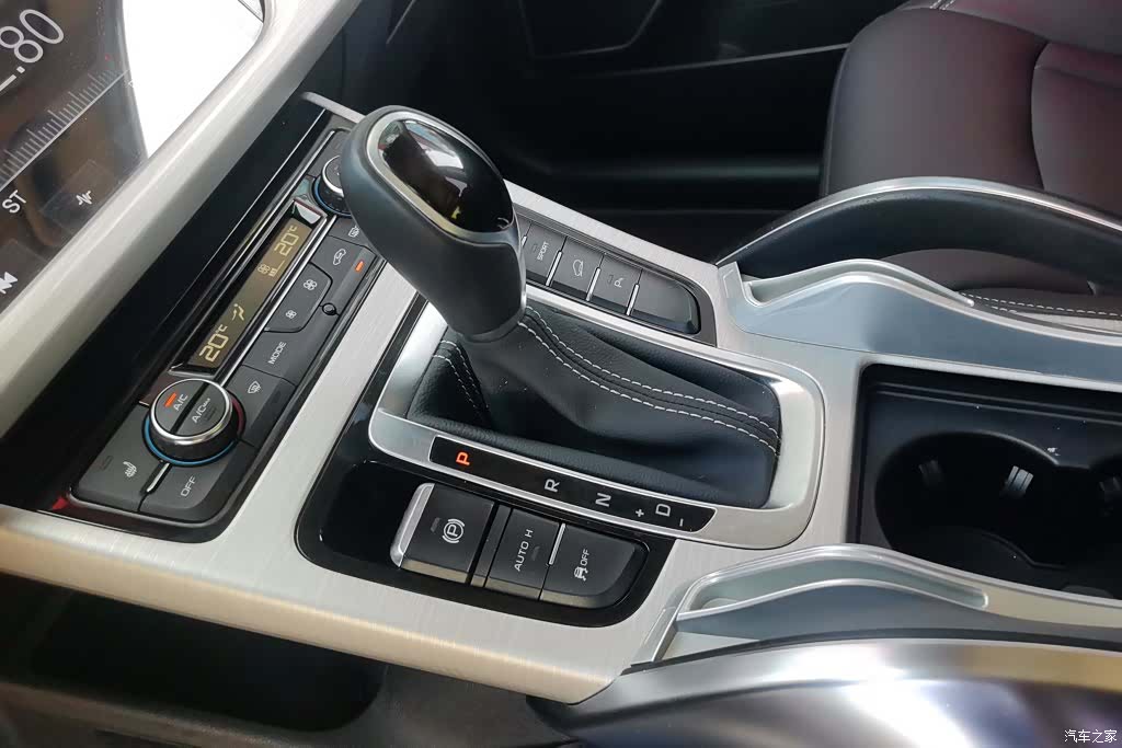Geely Boyue, 2018 16