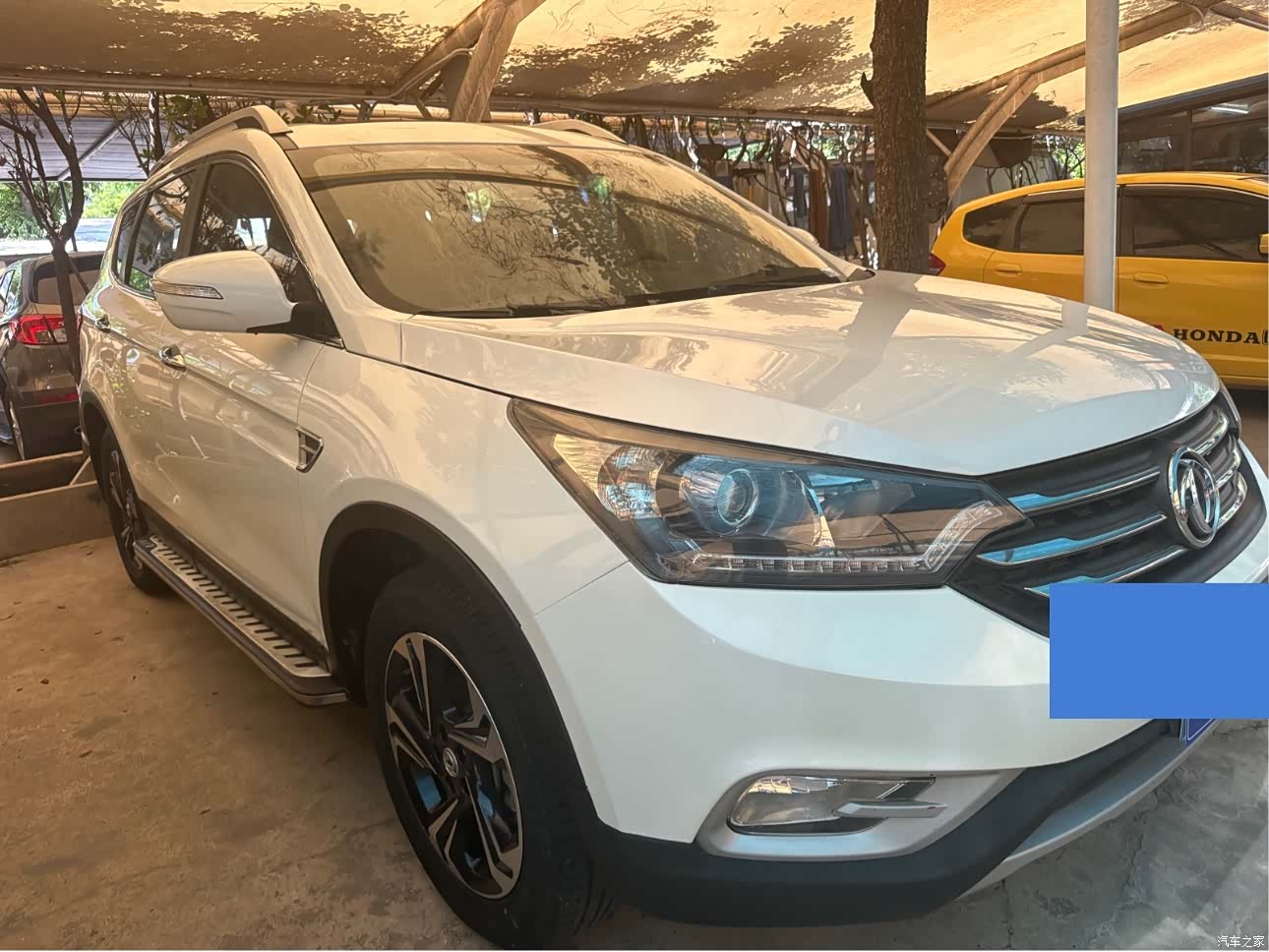 DongFeng AX7, 2016 3