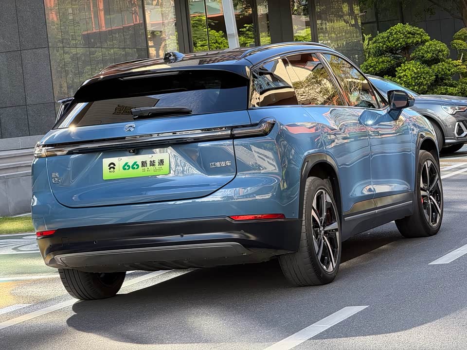 NIO ES7