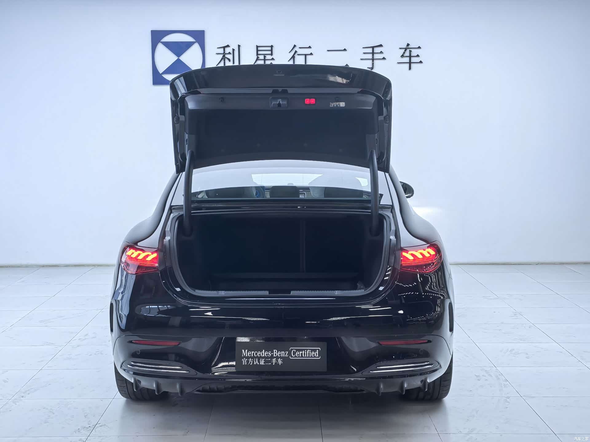 Mercedes-Benz EQE, 2025 6