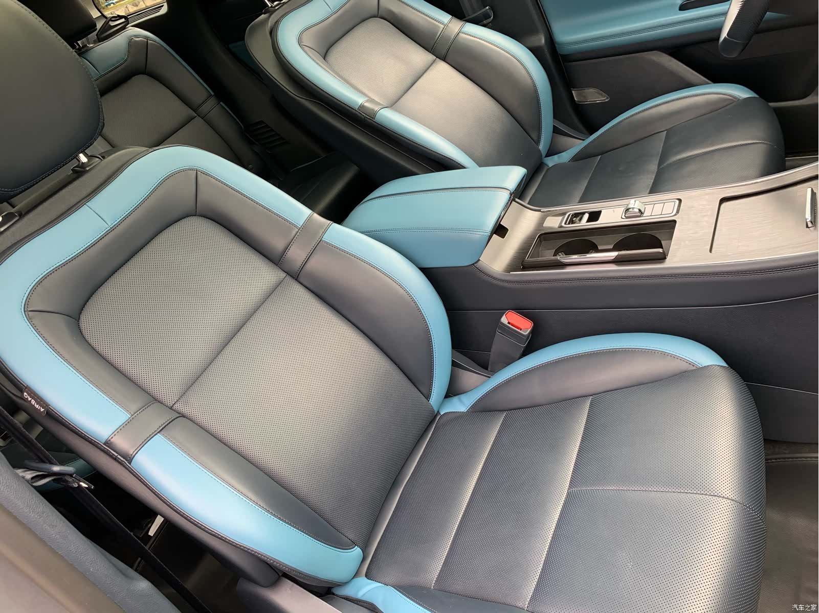 Lincoln Corsair, 2024 28
