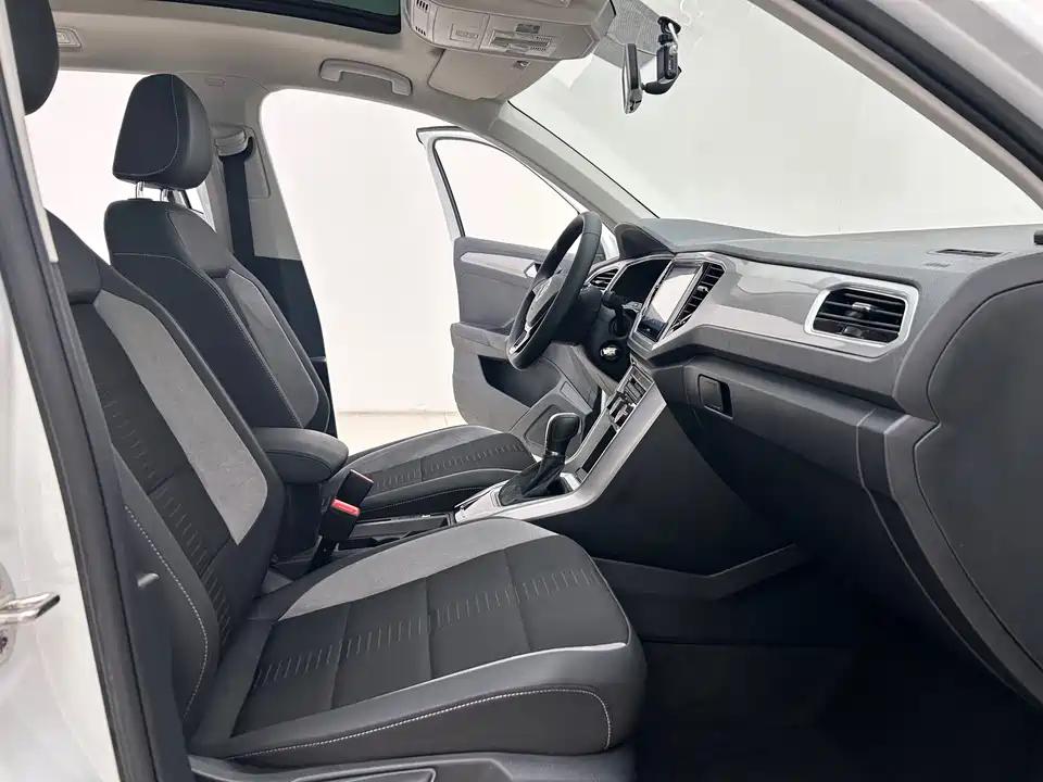 Volkswagen T-ROC exploring Songs Volkswagen T-ROC exploring Songs