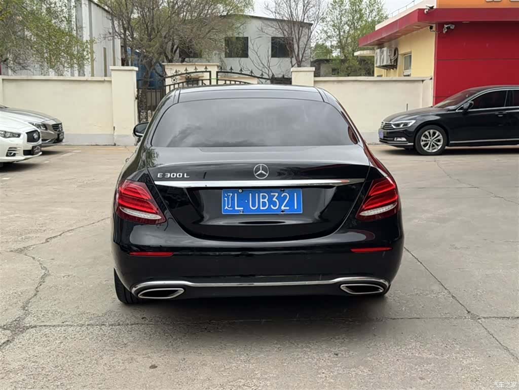 Mercedes-Benz E-Class, 2019 10