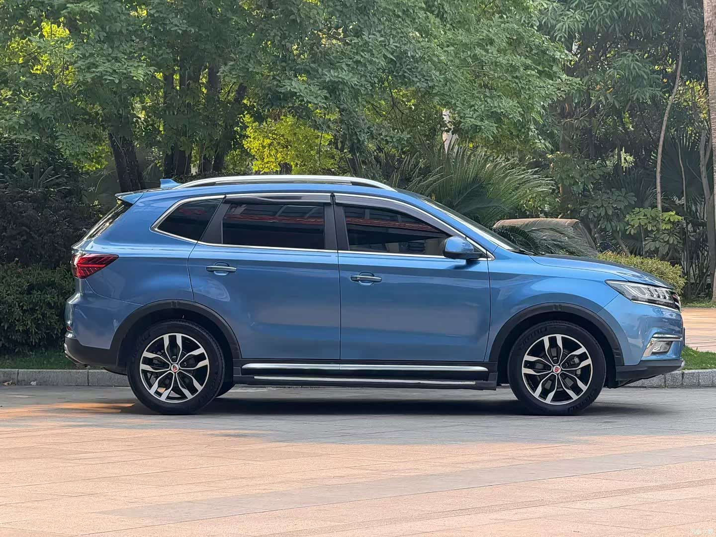Roewe RX5, 2017 все фото