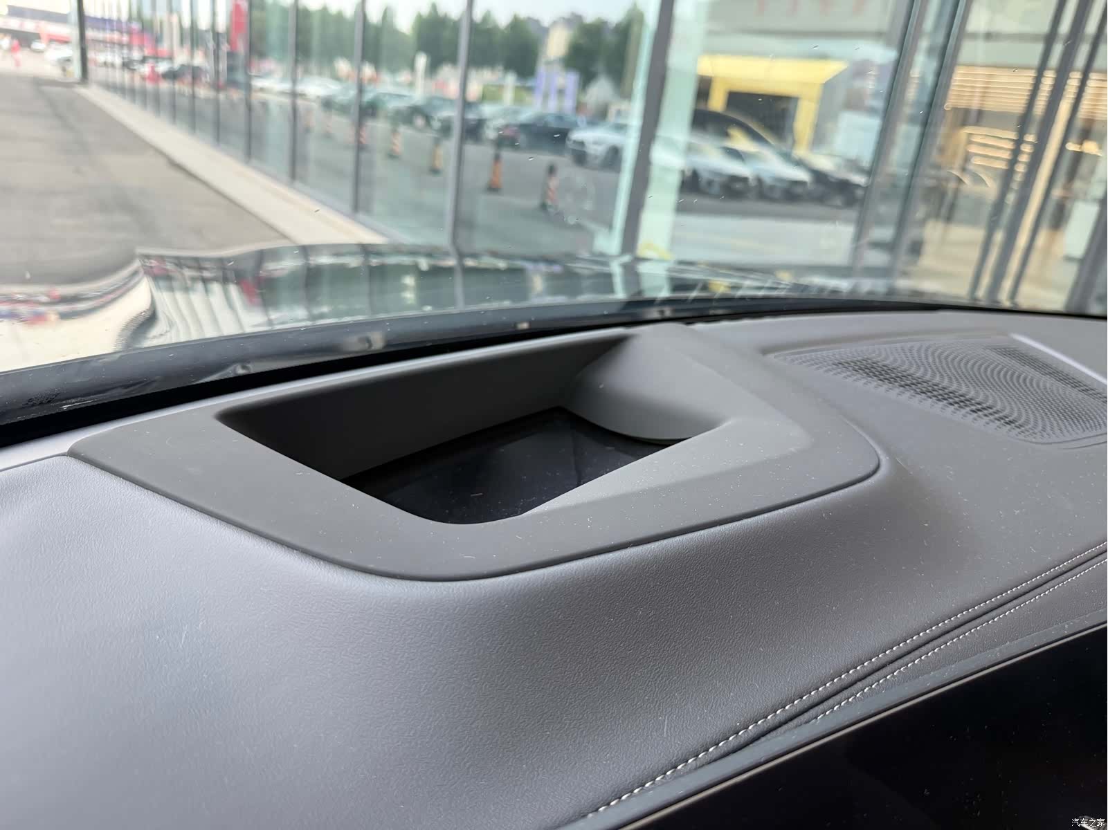 BMW X5, 2025 12