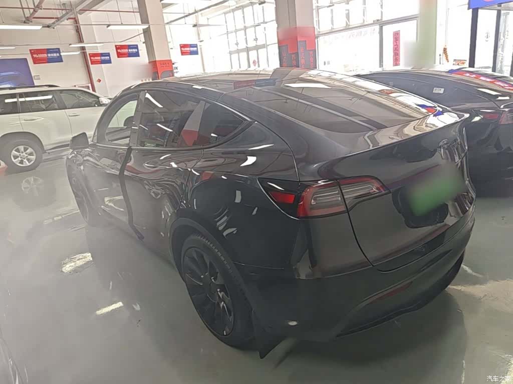 Tesla Model Y, 2024 все фото