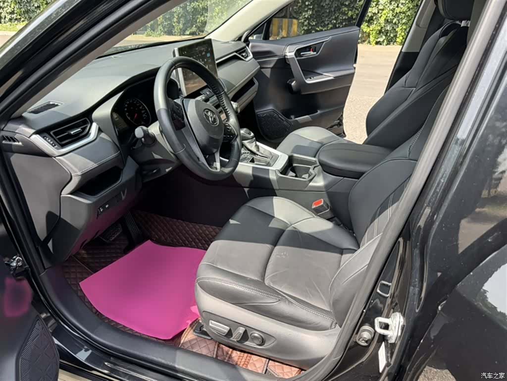 Toyota Wildlander, 2023 17
