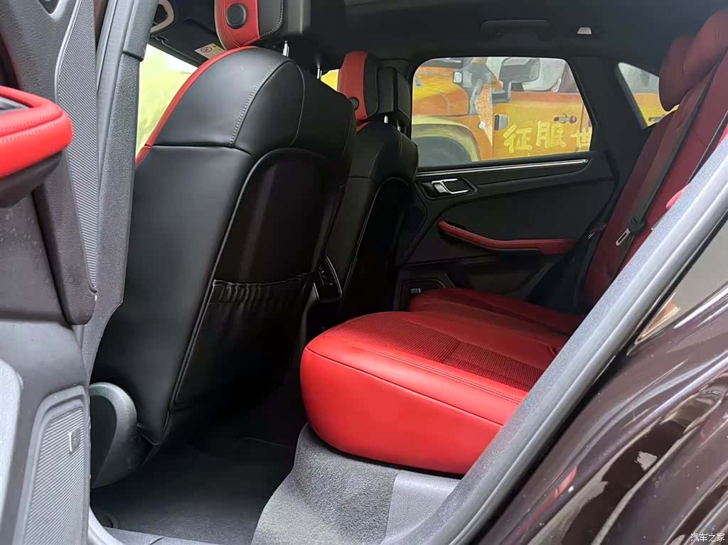 Porsche Macan, 2019 10