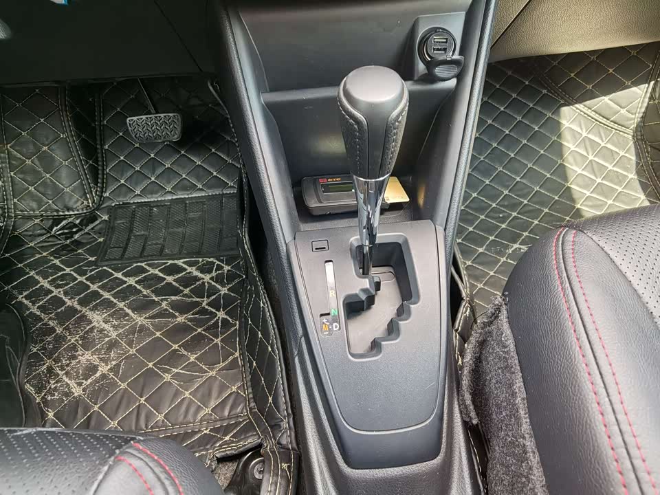 Toyota YARiS L to enjoy Toyota YARiS L to enjoy