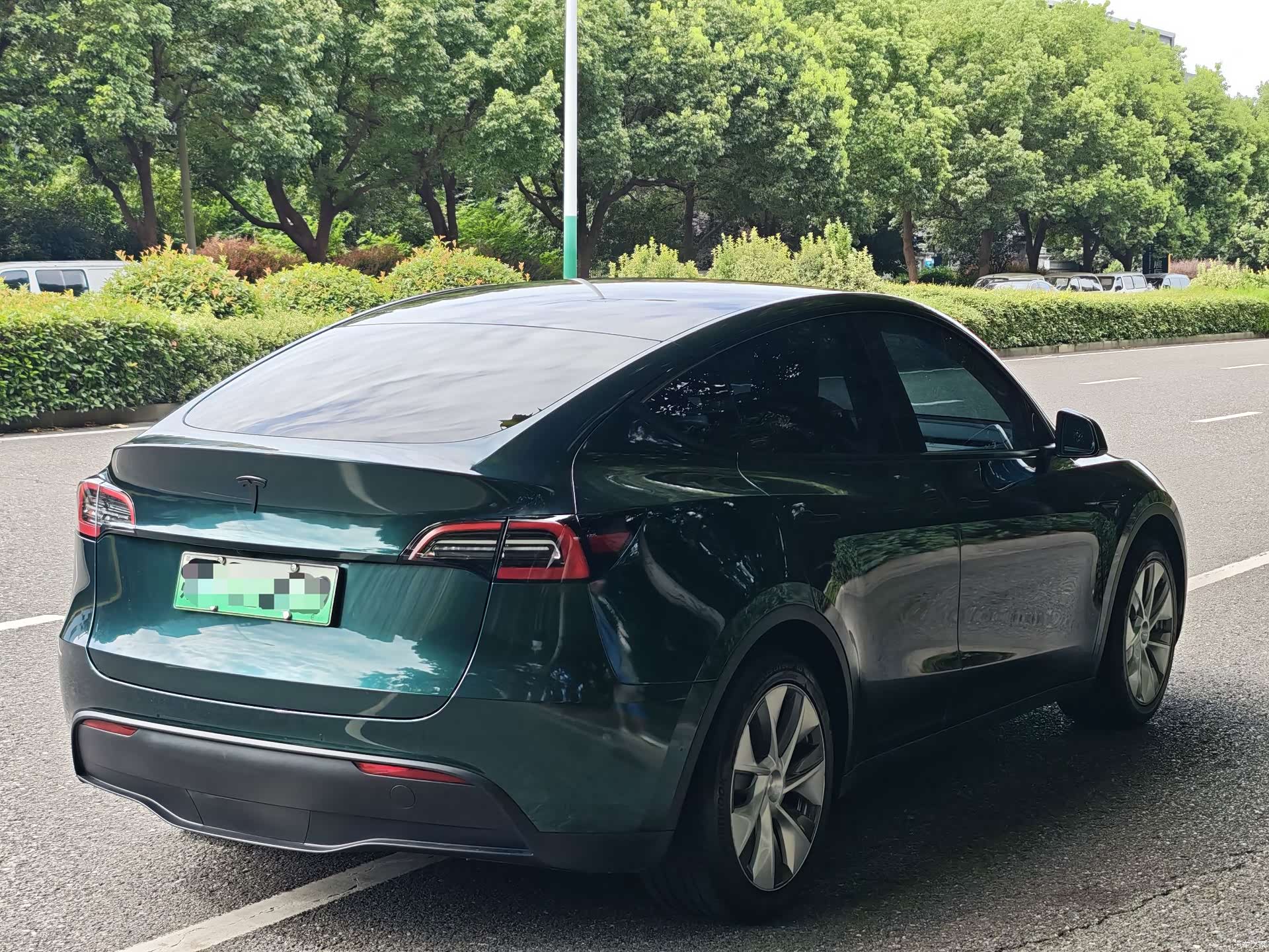 Tesla Model Y, 2023 25