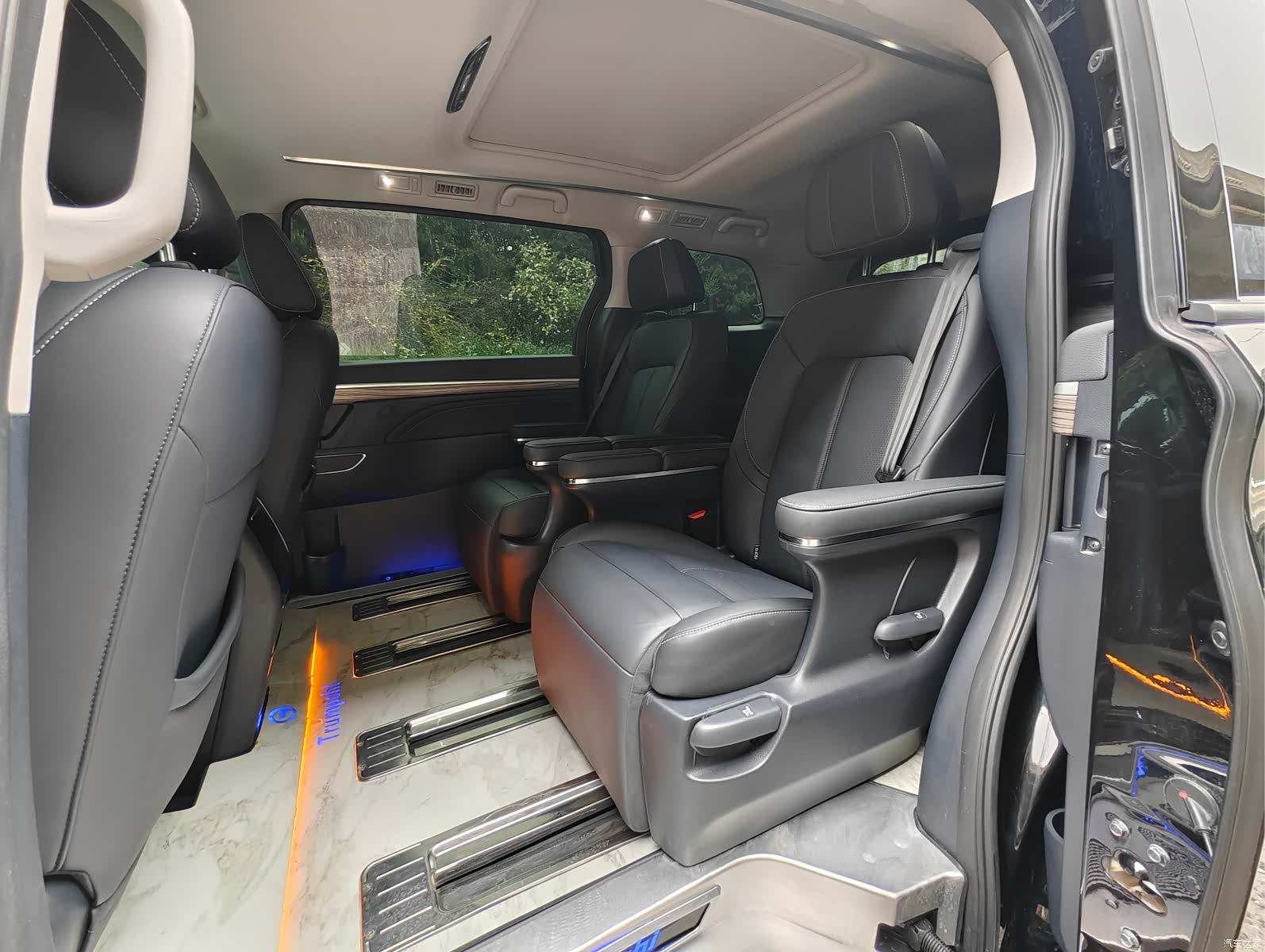 Trumpchi M8, 2023 12