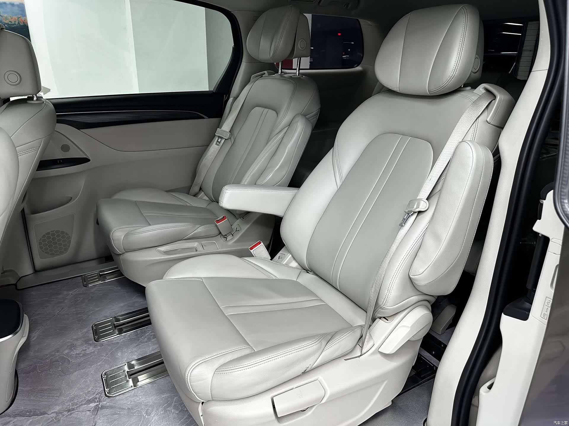 Buick GL8, 2020 11