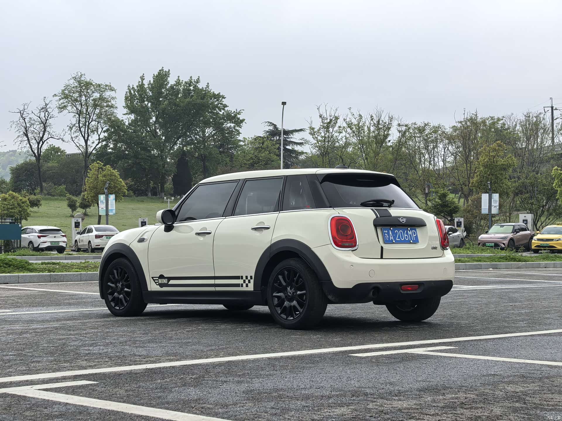 Mini ONE, 2019 7