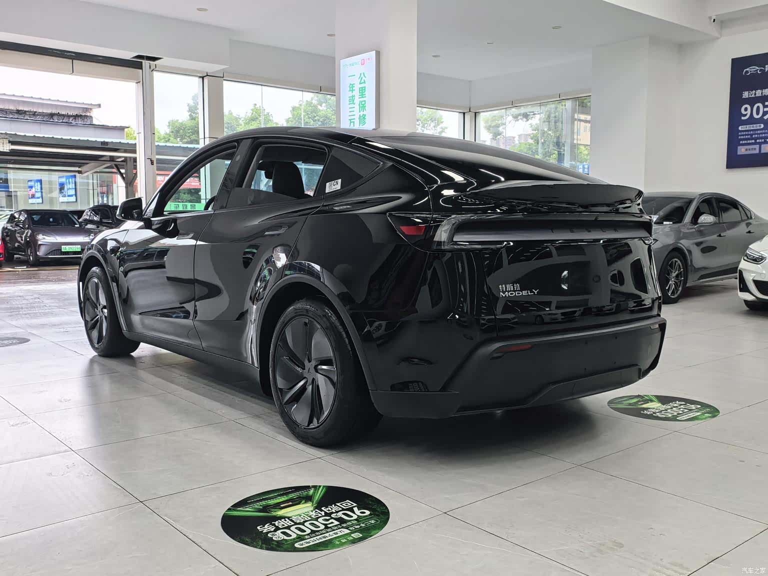 Tesla Model Y, 2025 12
