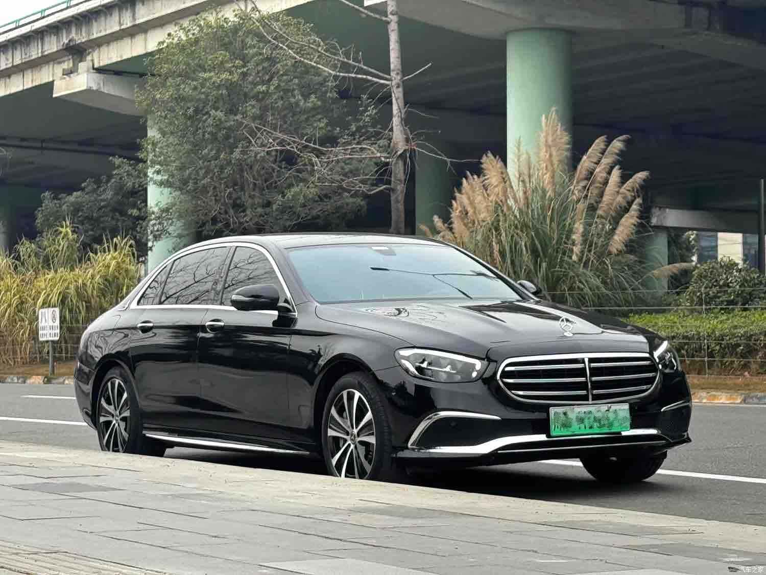 Mercedes-Benz E-Class, 2023 3