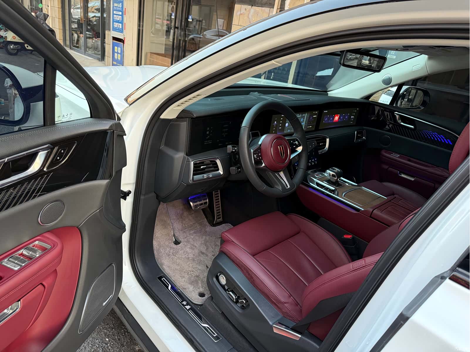Hongqi E-HS9, 2021 7