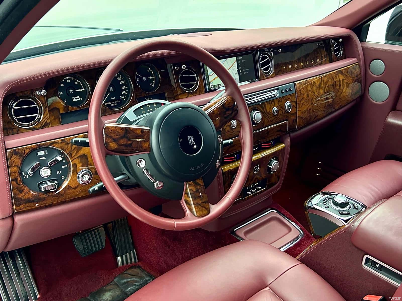 Rolls-Royce Phantom, 2013 3