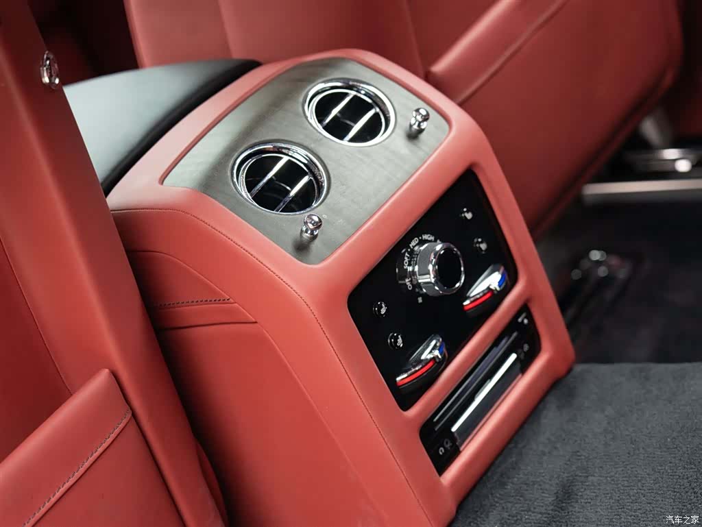 Rolls-Royce Ghost, 2022 16