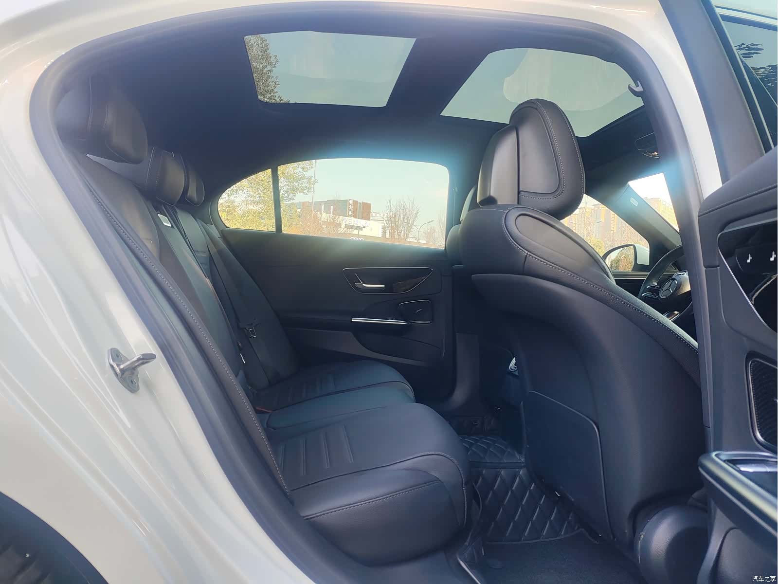 Mercedes-Benz C-Class, 2023 6