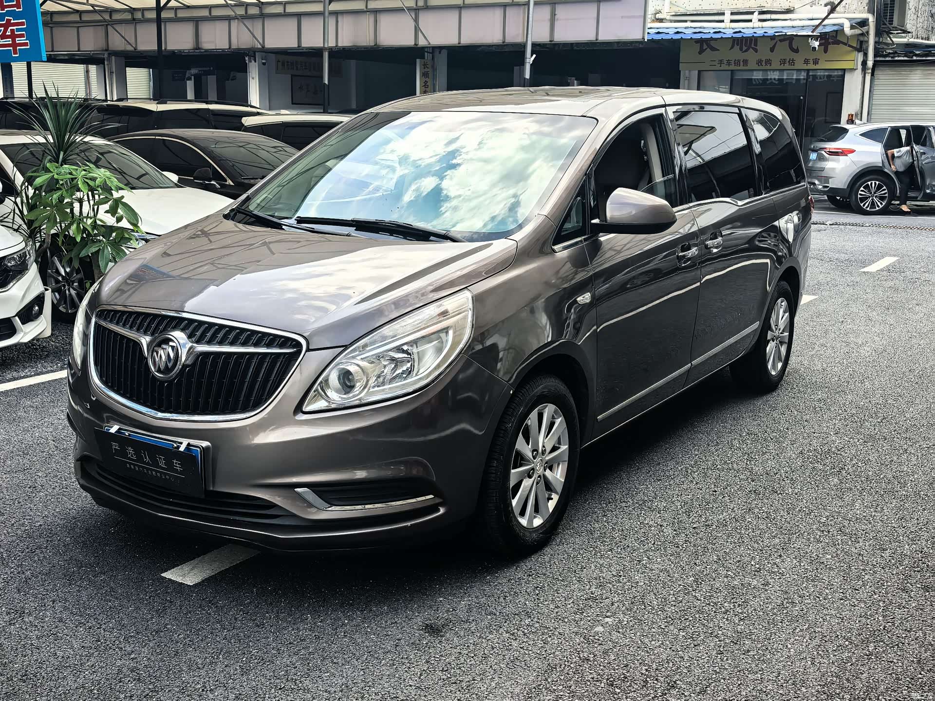 Buick GL8