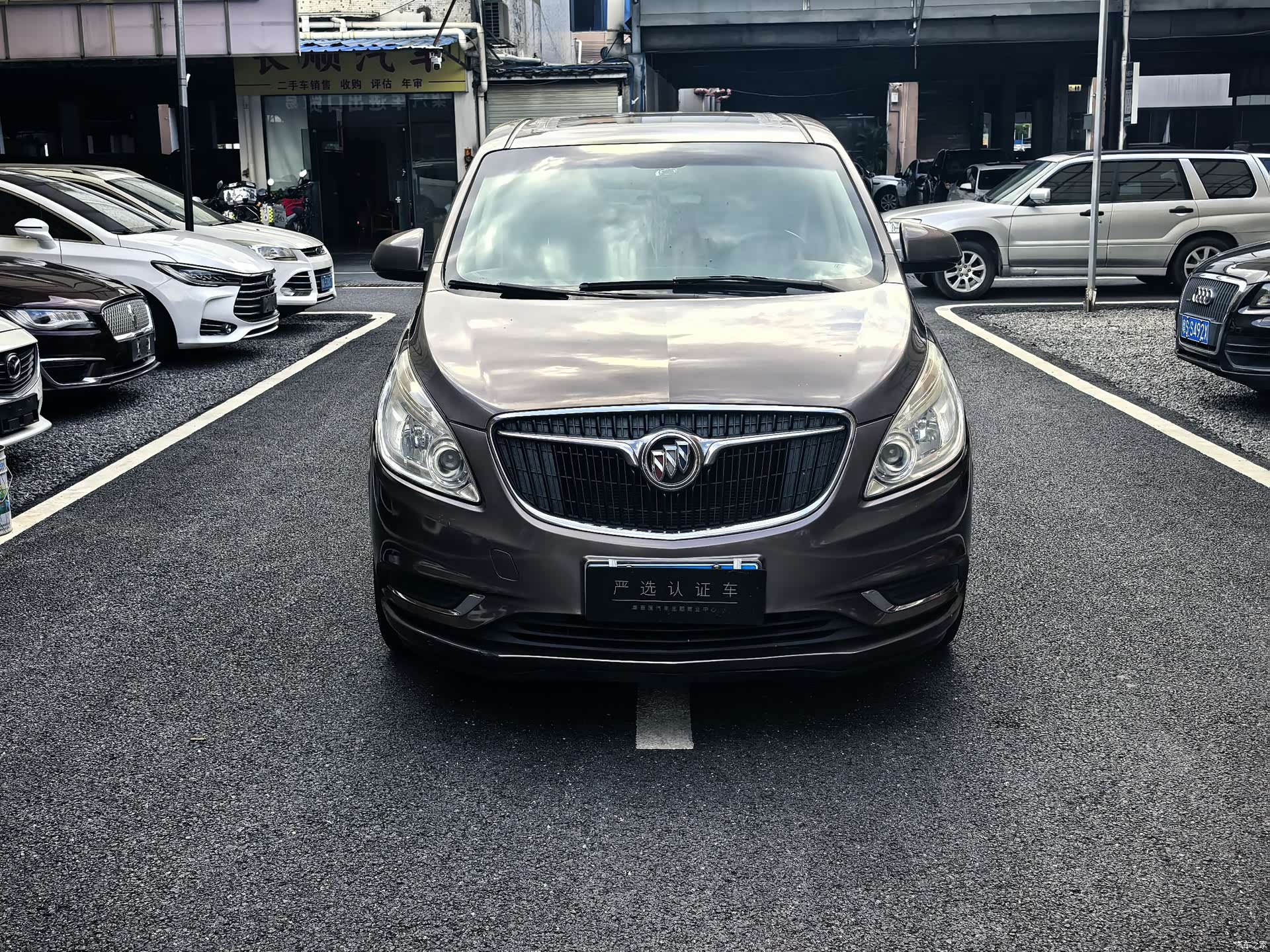 Buick GL8, 2018 все фото
