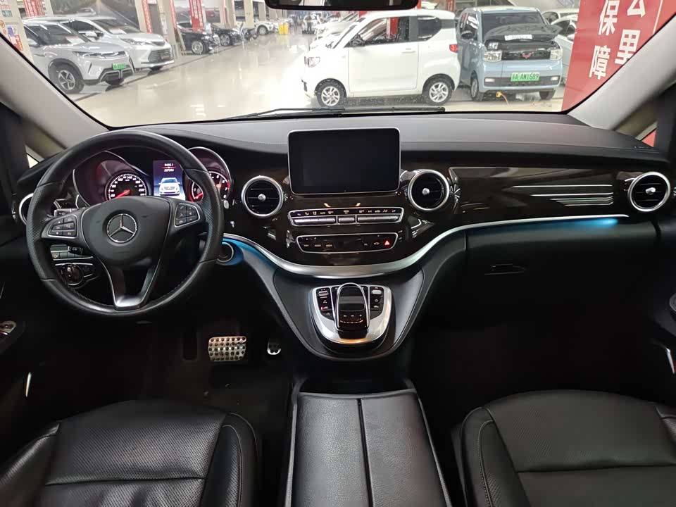Mercedes-Benz V-class