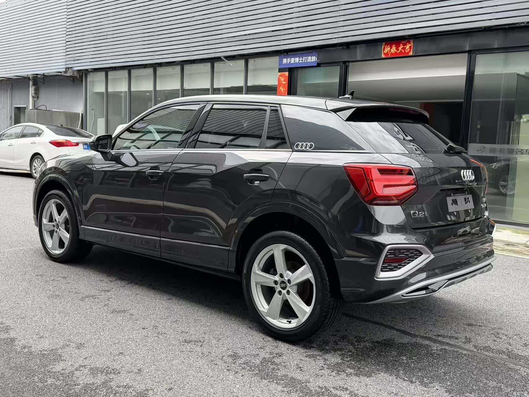 Audi Q2L, 2022 10