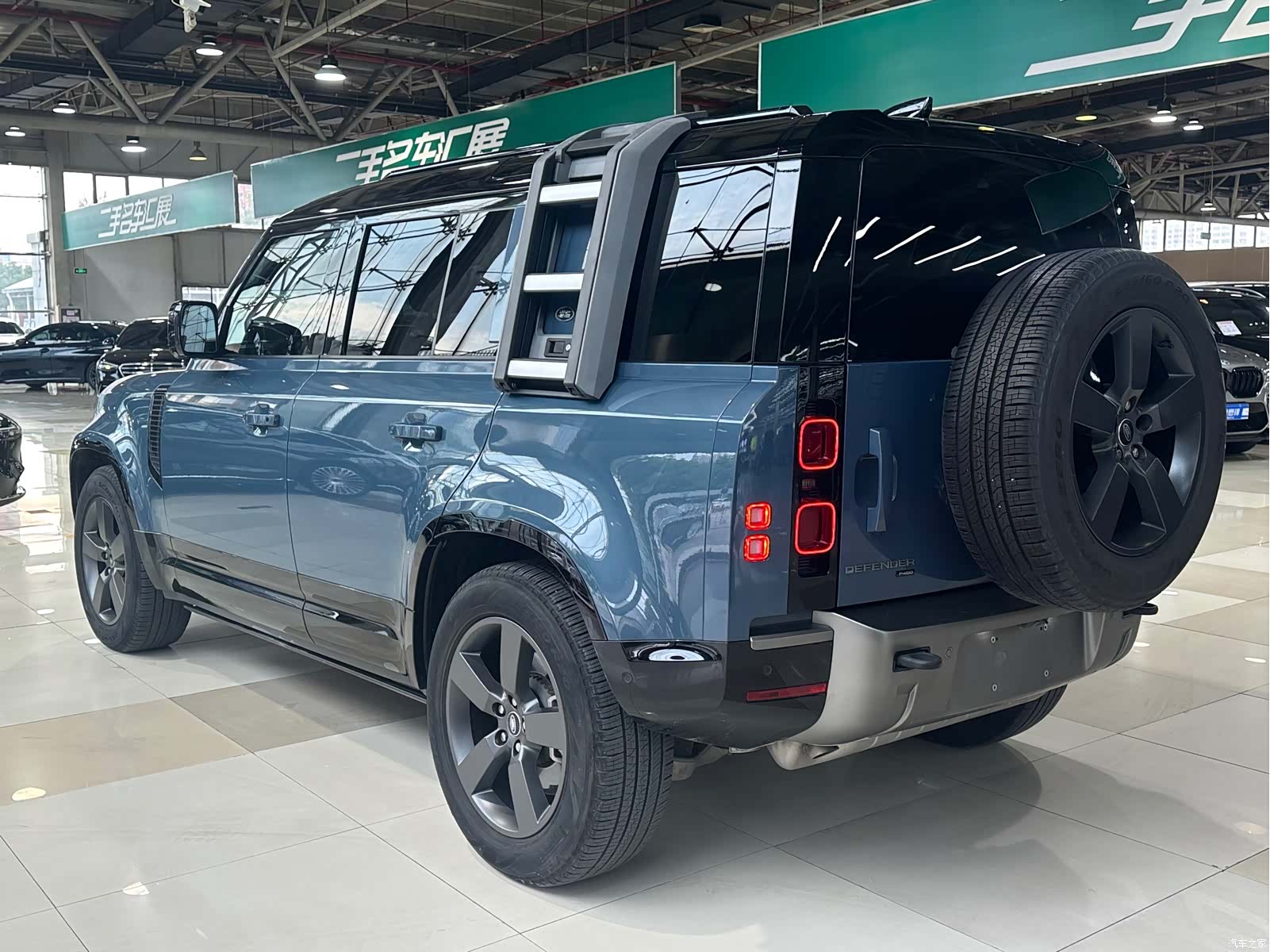 Land Rover Defender, 2022 6