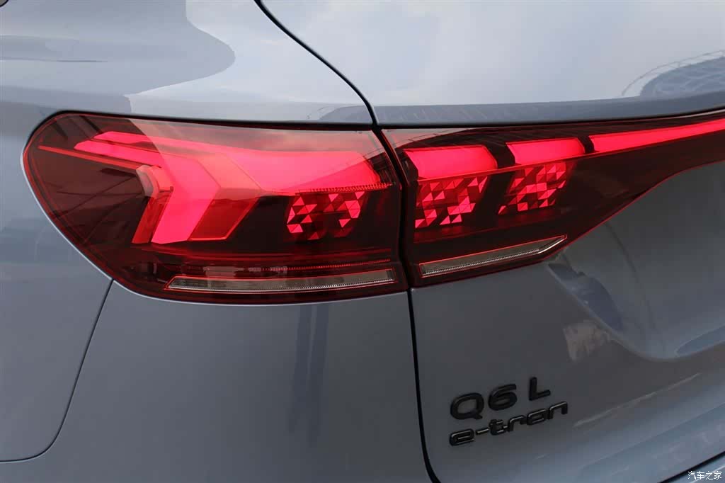Audi e-tron, 2025 16