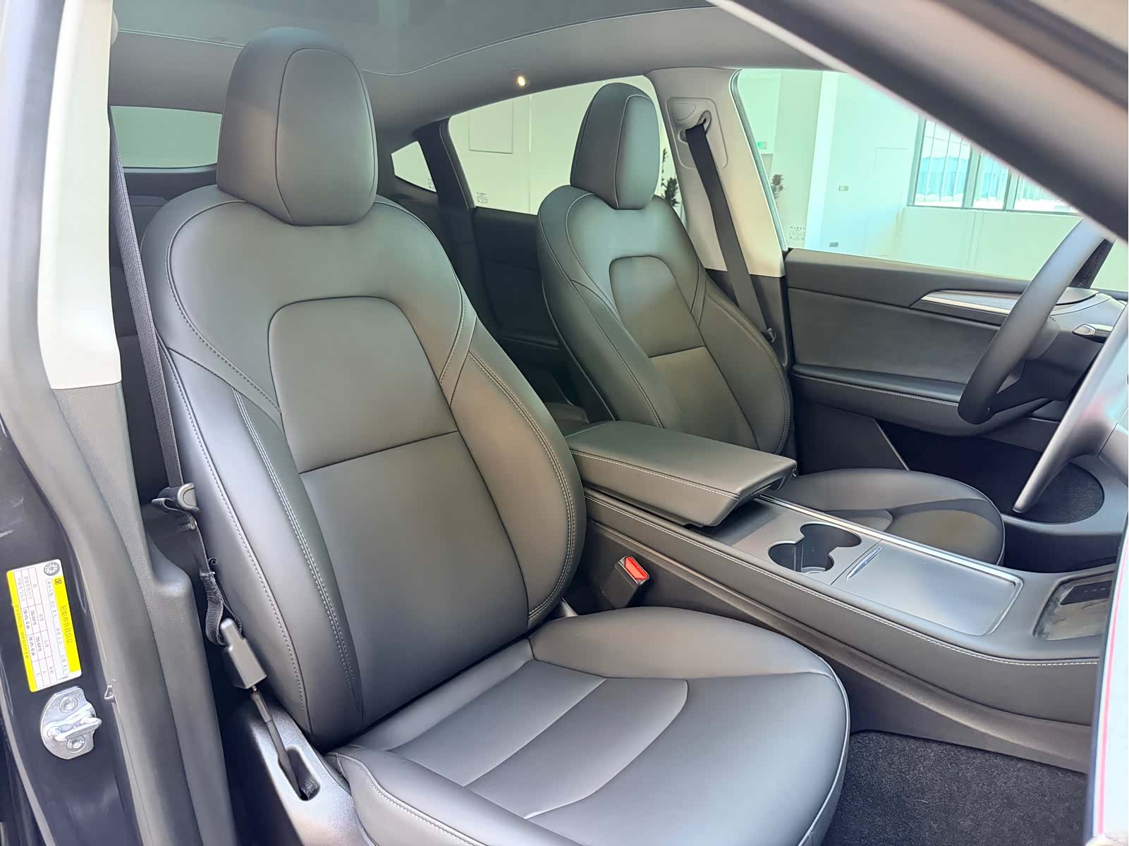 Tesla Model Y, 2024 13