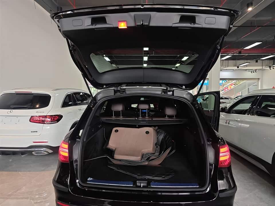 Mercedes-Benz GLC Mercedes-Benz GLC